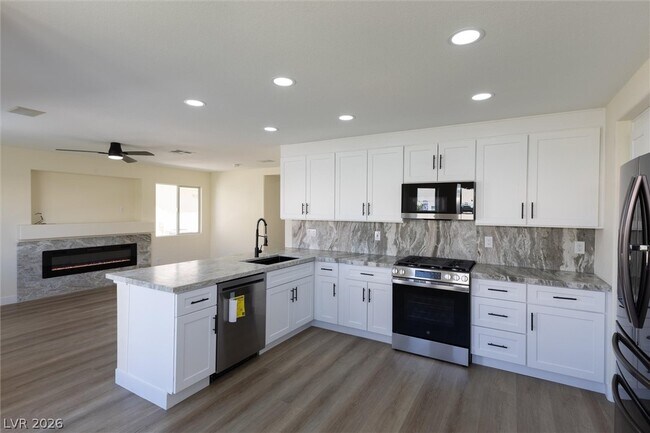 Photo - 2050 Paterno Ave
