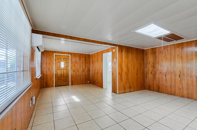 Photo - 3225 E Patricia St Unit 1