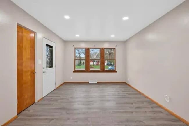 Photo - 1234 Northey St