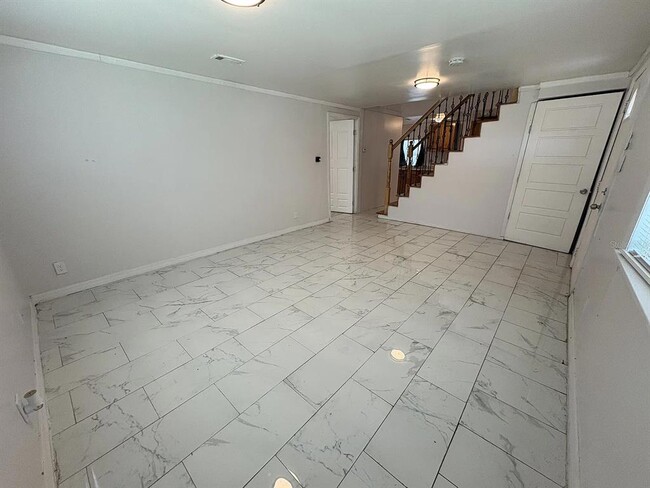 Photo - 227 Marveline Dr