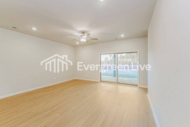 Photo - 150 Fenwick Pl