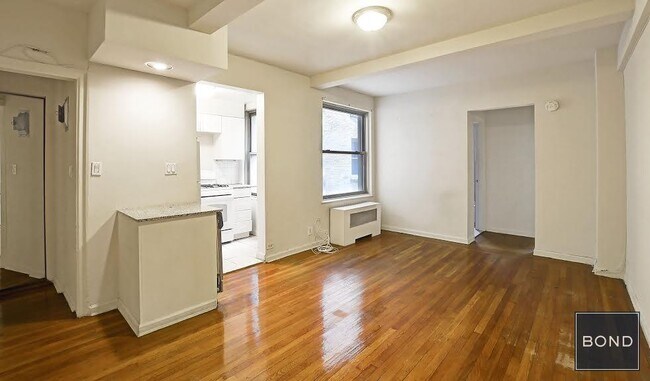 Building Photo - 301 E 38th St Unit 4I Rental