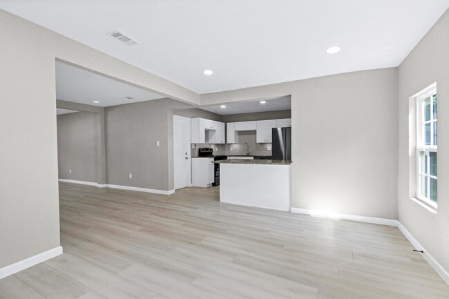 Photo - 4114 Hoffman St