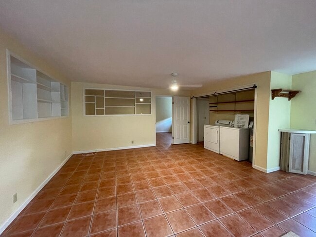 Photo - 166 Hauoli St Unit A