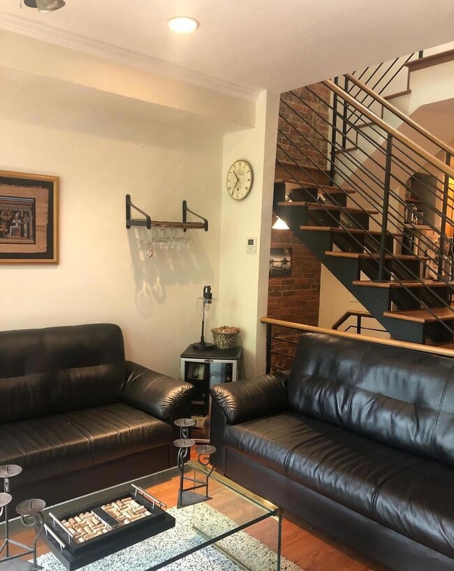 Photo - Great 3 BR 2 Bath Row Home in Shaw