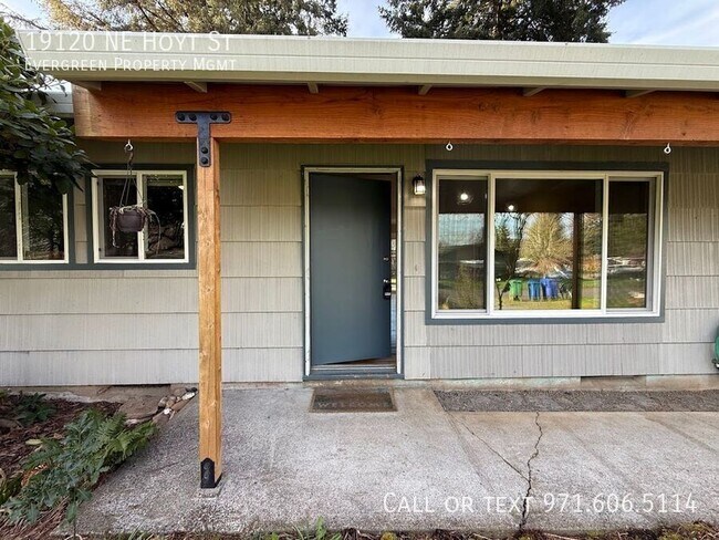 Photo - 19120 NE Hoyt St