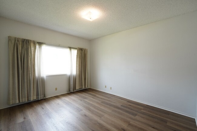 Photo - Spacious 3 Bed / 2 Bath Single-Family Home in Riverside