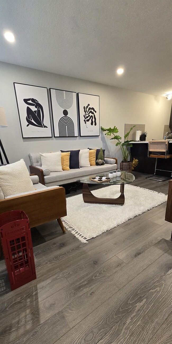 Building Photo - 1 Bed 1 Bath Unit 1428