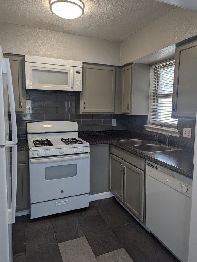 Photo - Grigsby Square Apartments Main