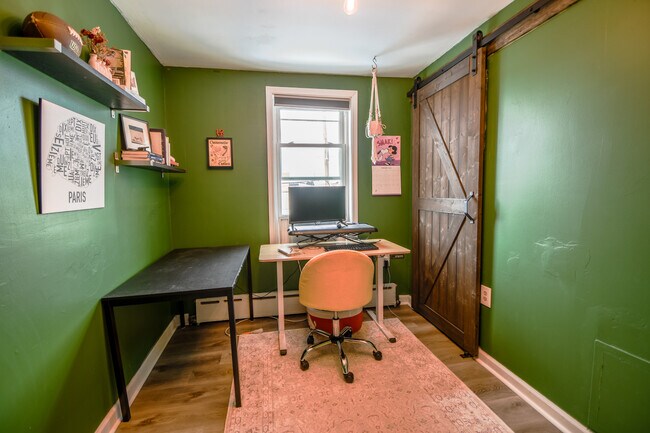Photo - 373 Tree St