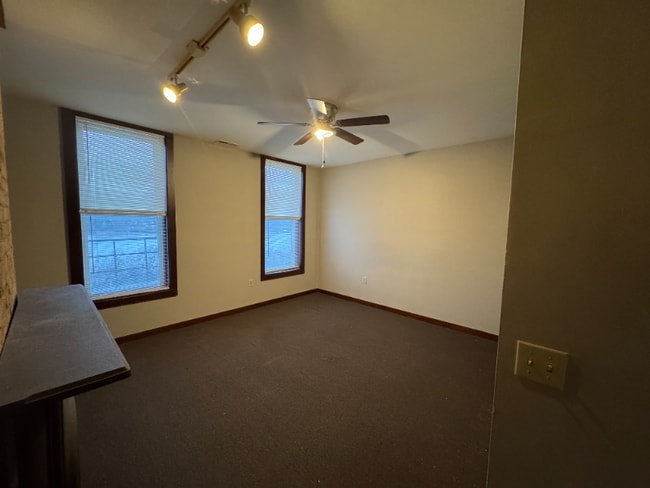 Photo - 2454 River Rd Unit 2