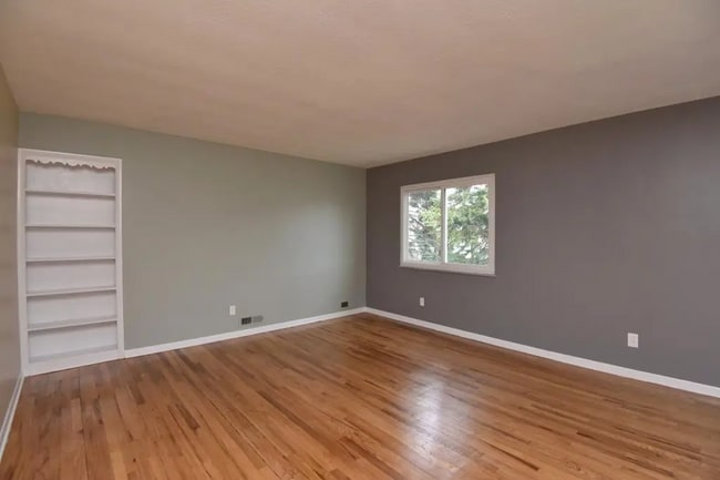 Photo - 10204 S Highland Ave