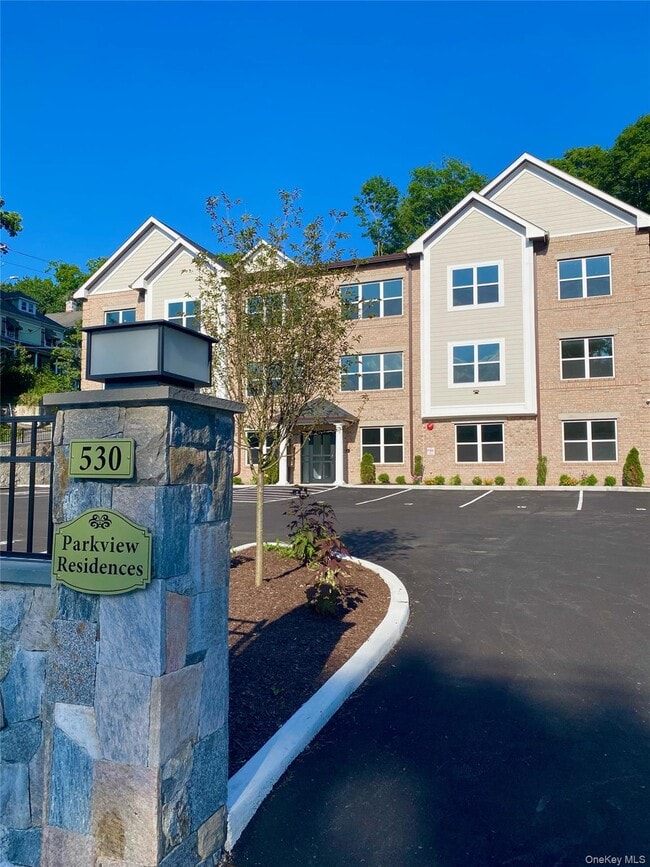 Building Photo - 530 N Main St Unit 9