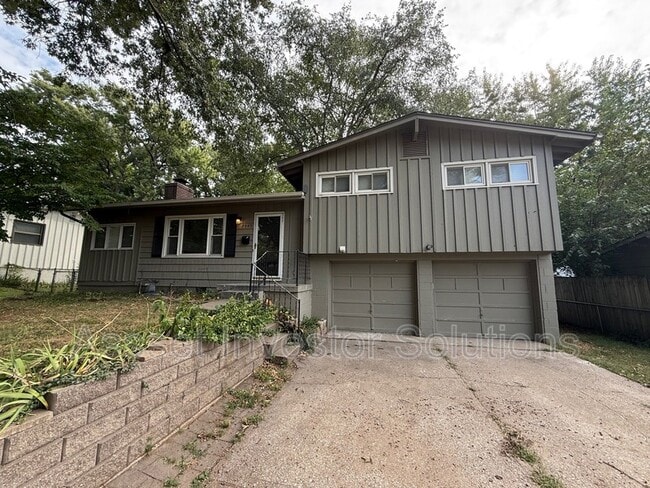 Photo - 7945 Falmouth St