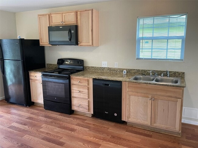 Photo - 3942 King St