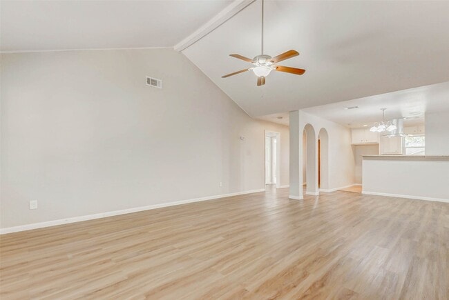 Building Photo - 15531 Edenvale St