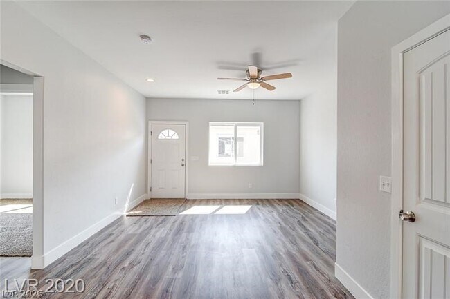 Photo - 1420 Ogallala St Unidad 2
