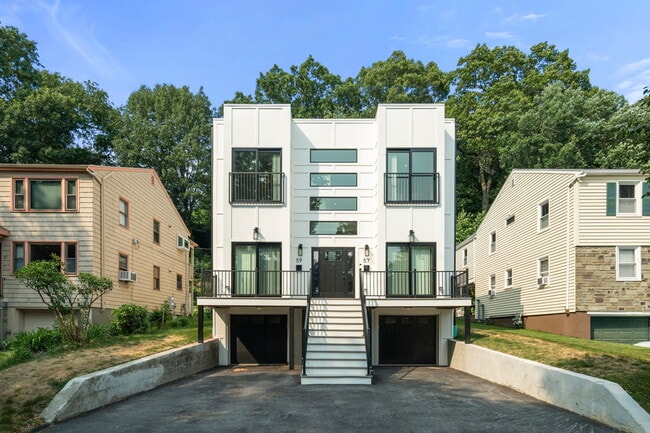 59 Highland Rd