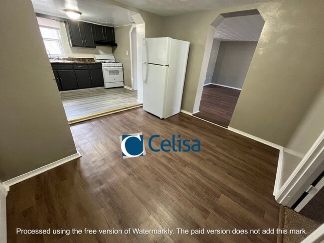 Photo - 2715 Waynedale Blvd