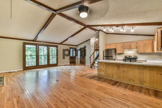 Photo - 135 Beacon Hl Dr