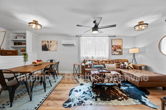 Photo - 840 Lemont Dr Unit B