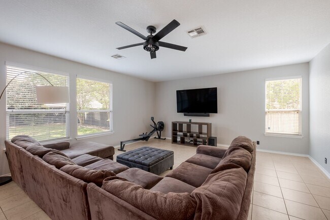 Photo - 21646 Seminole Oaks