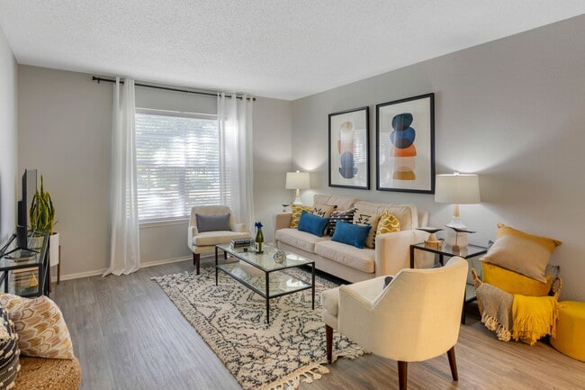 Valley Oaks Apartments