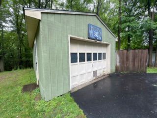 Photo - 130 Whitlock Rd