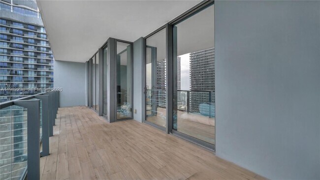 Photo - 88 SW 7th St Unit 3307