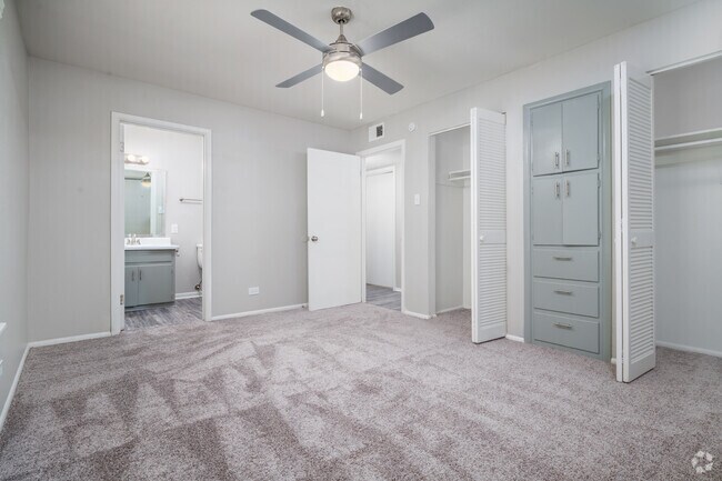 3BR, 2BA - Dormitorio 3 de 1220SF - Arabella Apartments