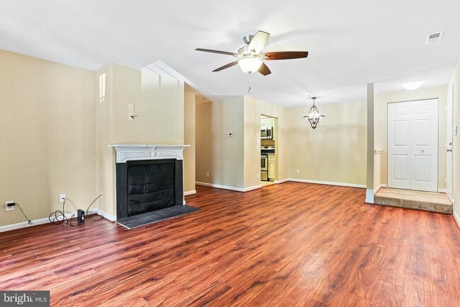 Photo - 4934 Columbia Rd