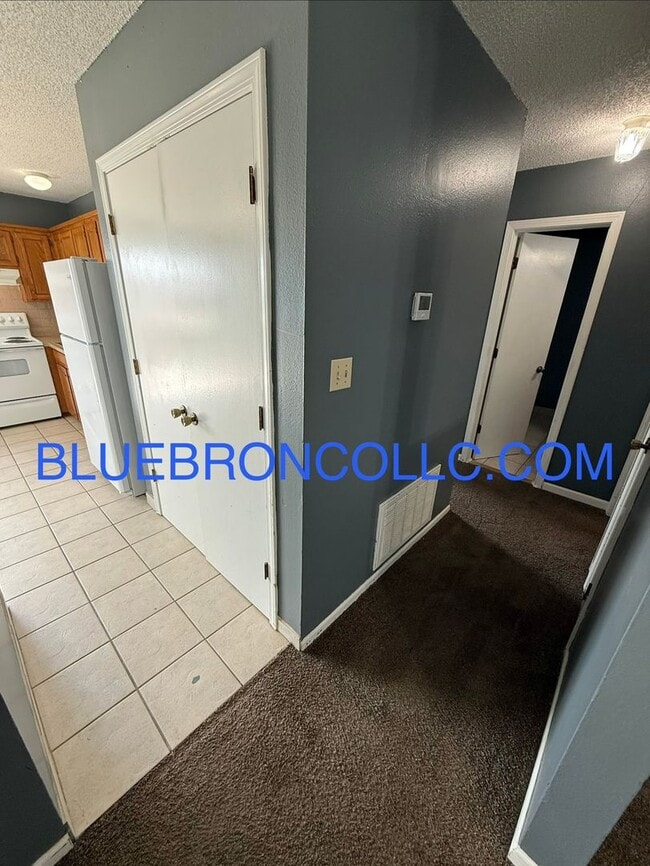 Photo - Cute 2 bedroom 1 bathroom home with a 1 car garage Unit C
