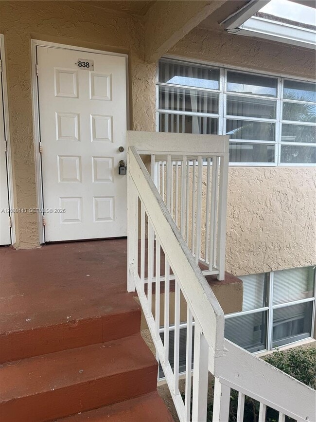 838 Twin Lakes Dr Unit 19-E