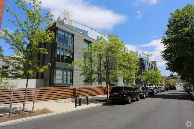 Photo - 345 Carroll St