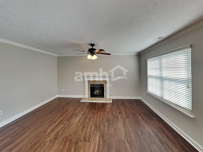 Photo - 102 Baker Springs Ln