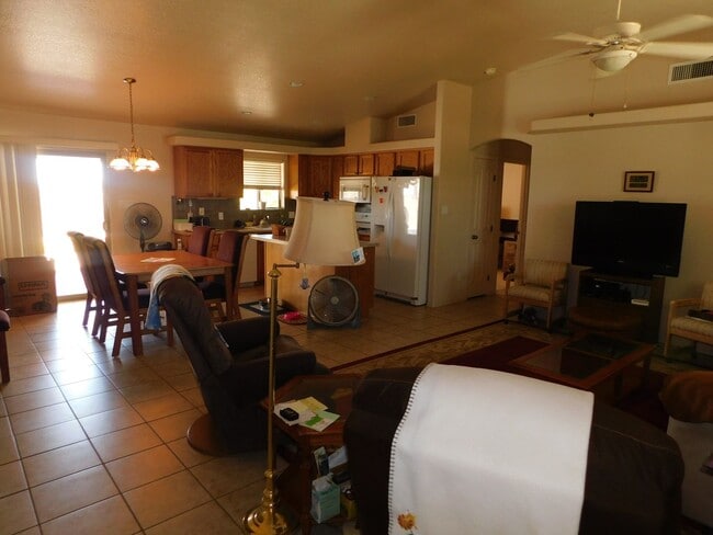 Photo - 3 BED 2 BATH IN ESTRELLA!