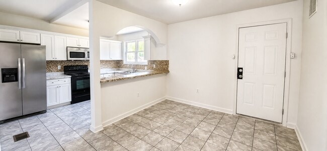 Photo - 2401 Urban St