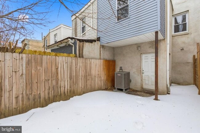 Photo - 2150 N Franklin St