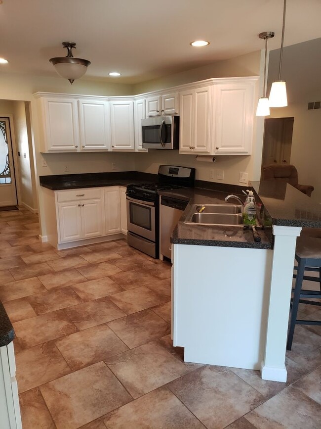 Photo - 1859 Meadowlark Ln