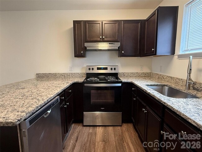 Photo - 2021 Oakdale Rd