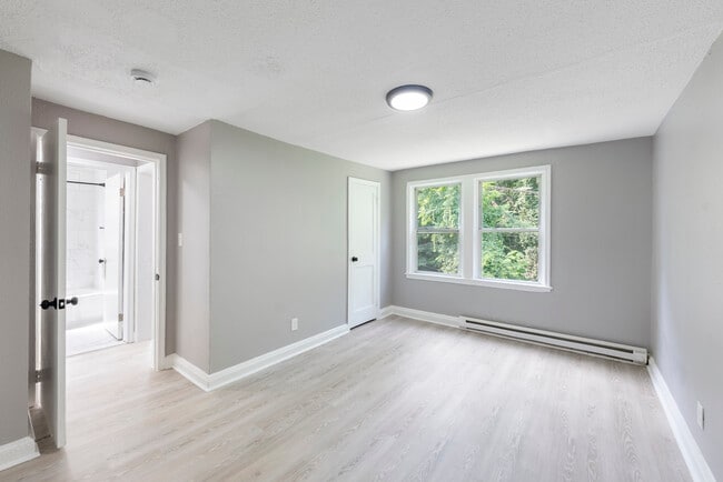 Photo - Burlieth Ridge Apartments