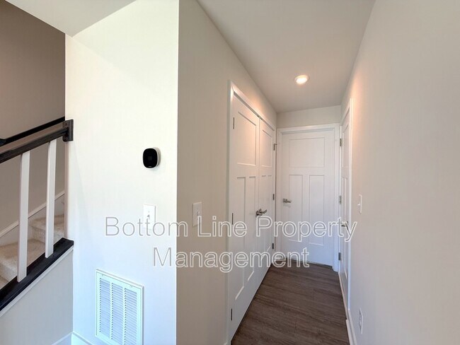 Photo - 1612 Aspire St