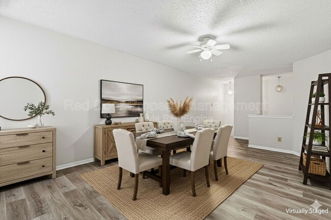 Photo - 2249 Collins Way