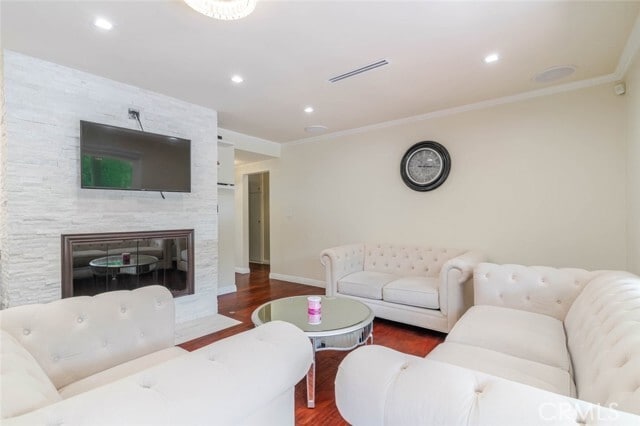 Photo - 660 Woodbury Rd