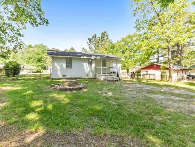 Photo - 322 Hillcrest St