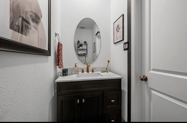 Building Photo - 23922 Sage Row Ln