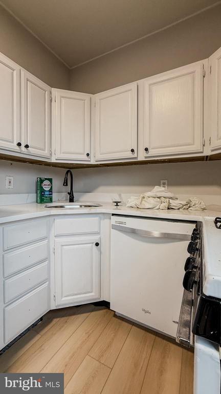 Photo - 165 E Mt Pleasant Ave Unit 2ND FLOOR