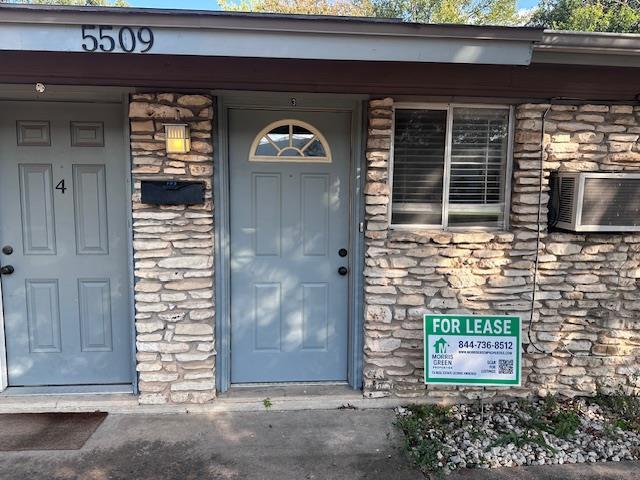 Photo - 5509 Guadalupe St