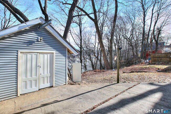 56 Franklin St