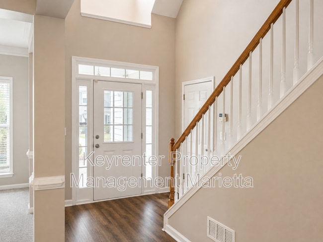 Photo - 2220 Rosemoore Walk NE